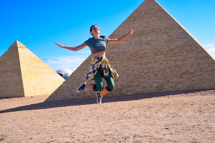 Hurghada: Mini Egypt Park Entry Ticket, Tour, and Transfers - Abu Simbel and Aswan: a quick look south