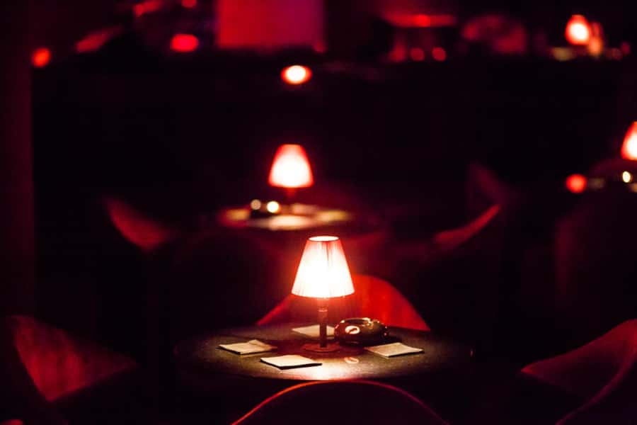 Hurghada: Naz Cabaret ticket with beverages - Dress rules are part of the experience