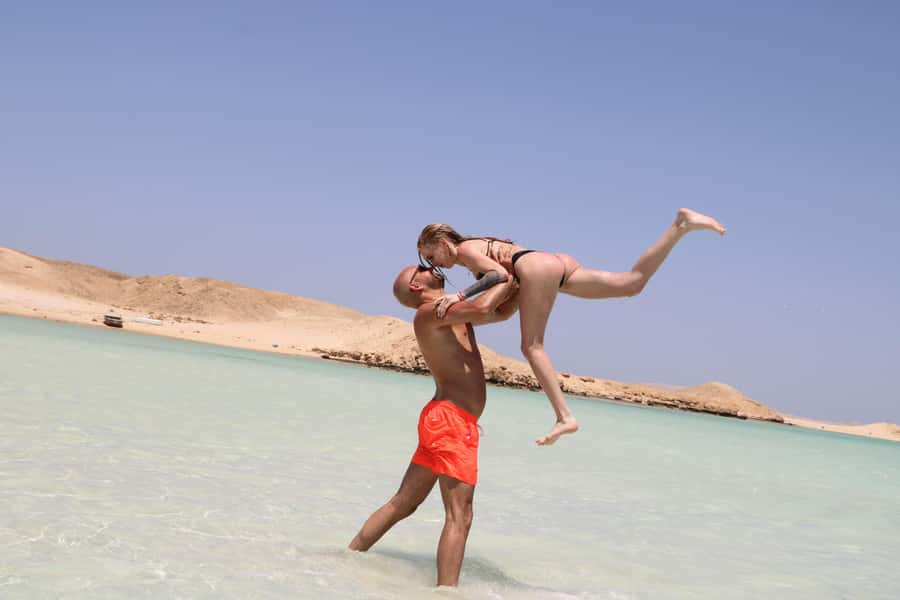 Hurghada: Orange Bay Island with breakfast, lunch & watersports - Two snorkeling stops, with help for beginners