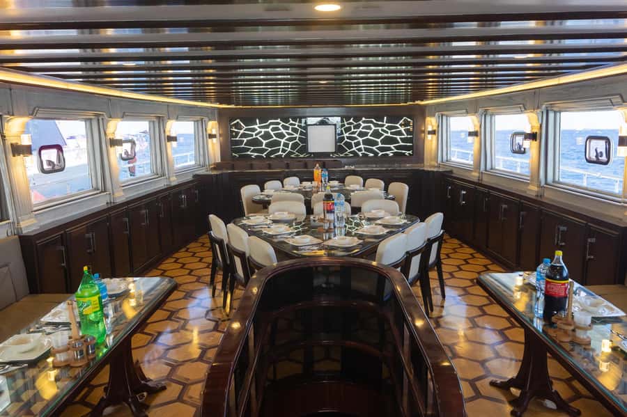 Hurghada: Orange & Giftun Island Cruise with Massage & Lunch - The second reef at Jazīrat Abū Rimāthī