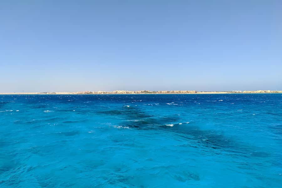 Hurghada: Parasailing Adventure on the Red Sea - Transfers are useful, with one point to watch