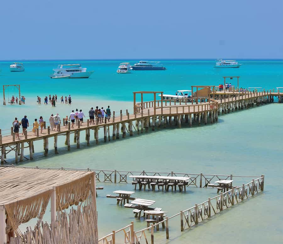 Hurghada: Premium Orange Island Cruise with Lunch & Transfer - Guides, safety, and the human side of the trip