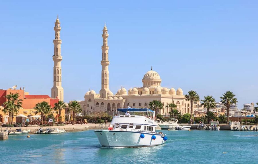 Hurghada: Private or Shared City Tour with Guide & Shopping - St. Shenouda Church and Hurghada’s religious mix