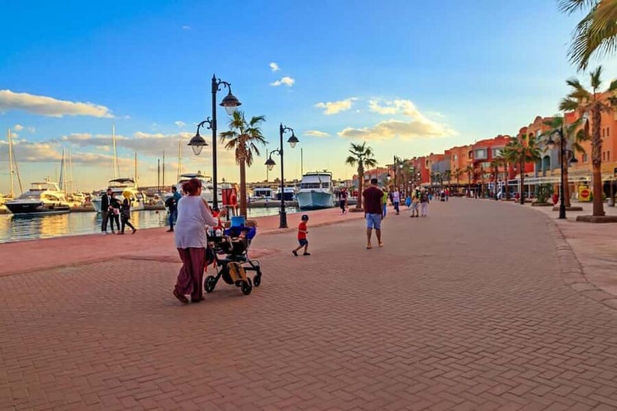 Hurghada: Private or Shared City Tour with Guide & Shopping - Choosing shared or private transport