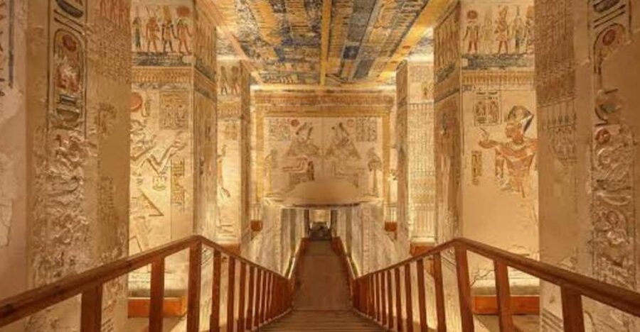Hurghada: Private Trip to Luxor & Valley of the Kings - Entering the Valley of the Kings