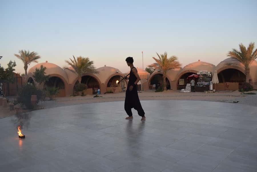 Hurghada: Quad Bike, Buggy, Jeep Safari, Camel Ride & Dinner - Dinner, drinks, and the evening show
