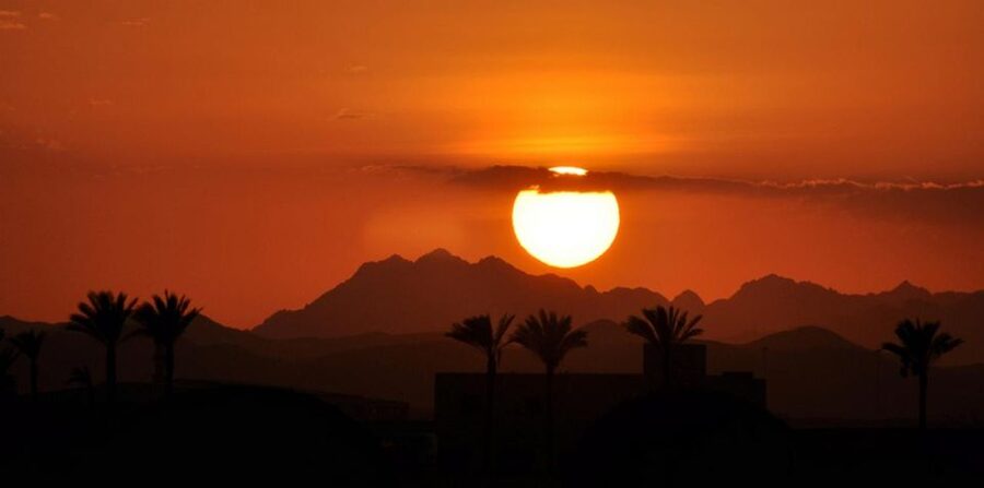 Hurghada: Quad Bike, Sea, Camel, Safari, Stargazing & Dinner - Stargazing through a telescope