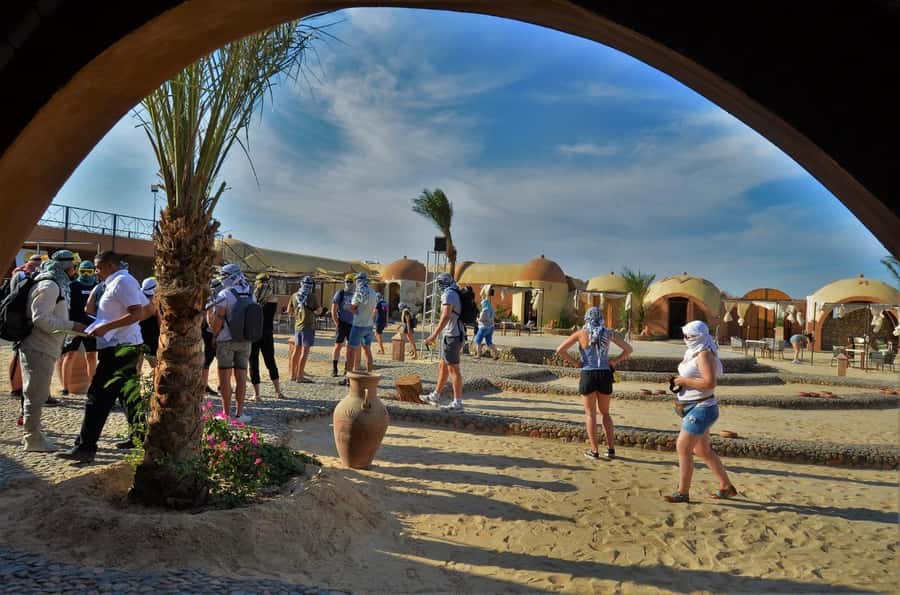 Hurghada: Red Sea Desert Quad Biking Tour & Sand Mountain - Starting at the garage with tea and a test ride
