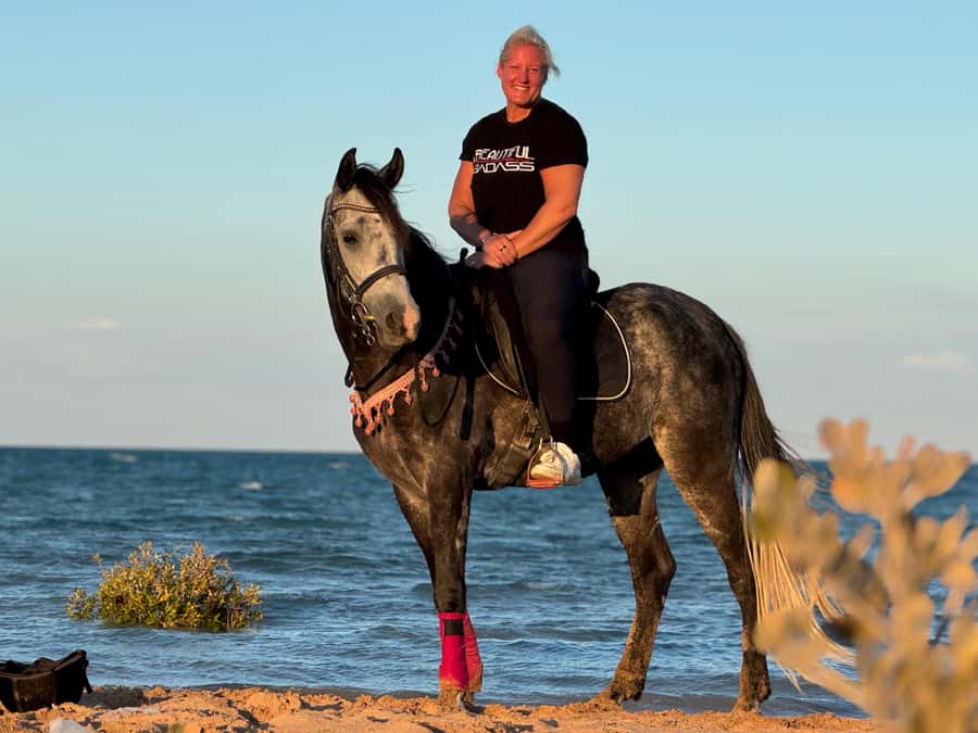 Hurghada: Sea & Desert Horse Riding tour/w Swimming&Transfer - Riding through desert sand