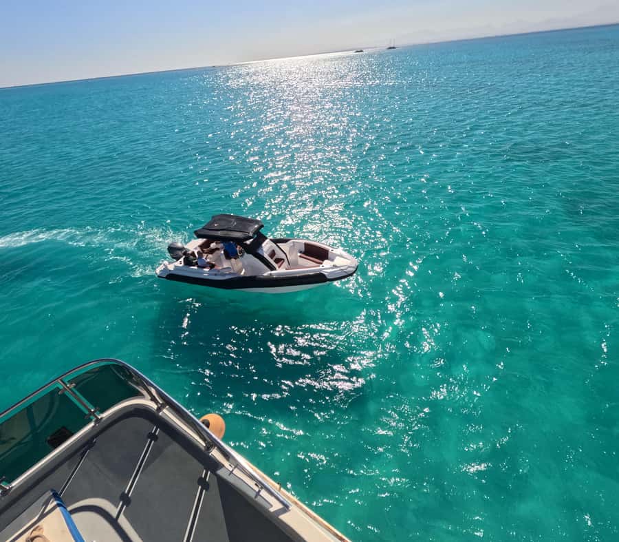 Hurghada: Turtle Bay Speedboat Tour with Snorkeling - Should you book the Turtle Bay speedboat tour?