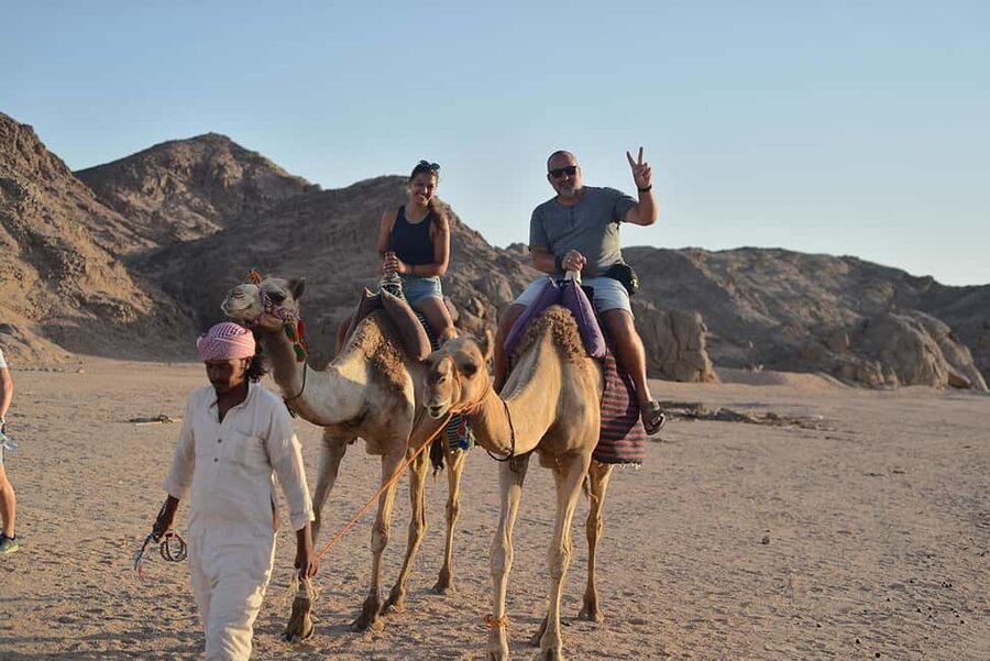Hurghada: Unique Bedouin Craft, Handmade and Star Watching - Lugamat, carpets, henna, and the value of doing rather than watching