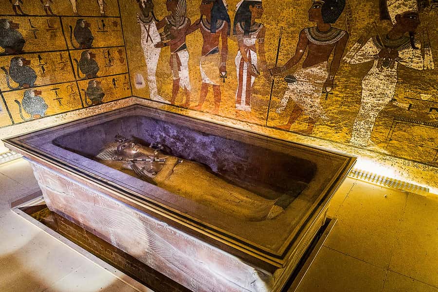 Hurghada: Valley of Kings Hatshepsut & Karnak Luxor Day Trip - What to bring for a 15-hour day