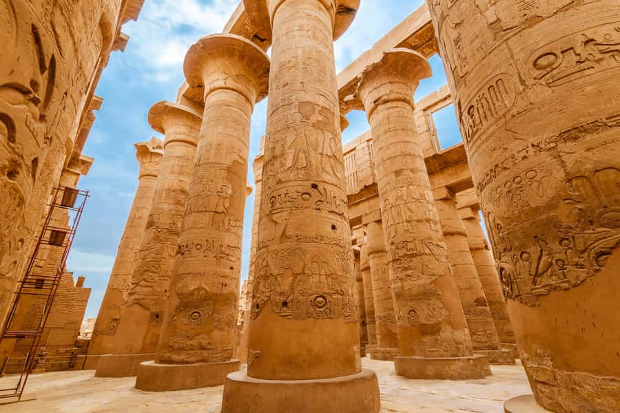 Hurghada: Valley of Kings Hatshepsut & Karnak Luxor Day Trip - Guides, group size, and the human side of the day
