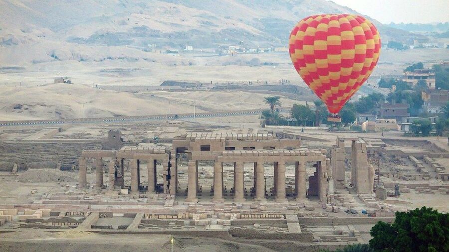 Luxor: Amazing Sunrise Hot Air Balloon Ride - Why Luxor looks best from a balloon