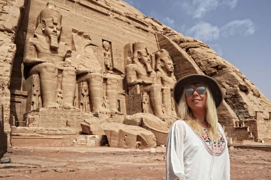 Luxor: Edfu, Kom Ombo, Abu Simbel Private Tour & Entry Fees - Guides, drivers, and how the service is arranged