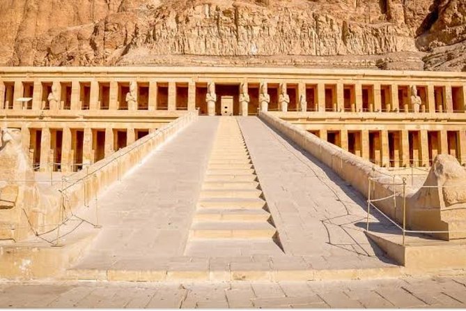 Luxor Full Day Sightseeing Tour by Bus from Hurghada - The early start and the long desert road