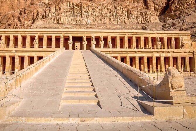 Luxor : Full Day Tour to Luxor West and East Banks & Lunch - Luxor Temple at sunset or late afternoon