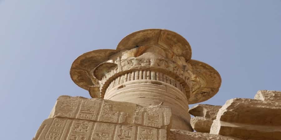Luxor: Habu, Deir El Medina, Shared tour, Guide, and Lunch - Key points at a glance