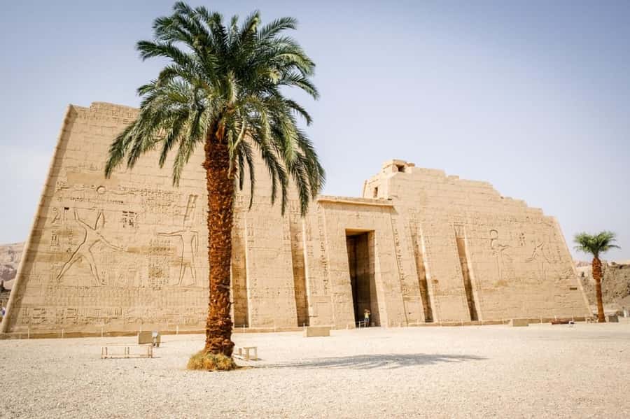 Luxor: Hot Air Balloon & Private tour to West bank and Lunch - The Tombs of the Nobles, a different view of ancient Egypt