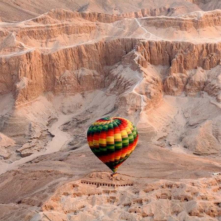 Luxor: Hot Air Balloon Ride over the Valley of the Kings - Before dawn: pickup, coffee, and the trip west