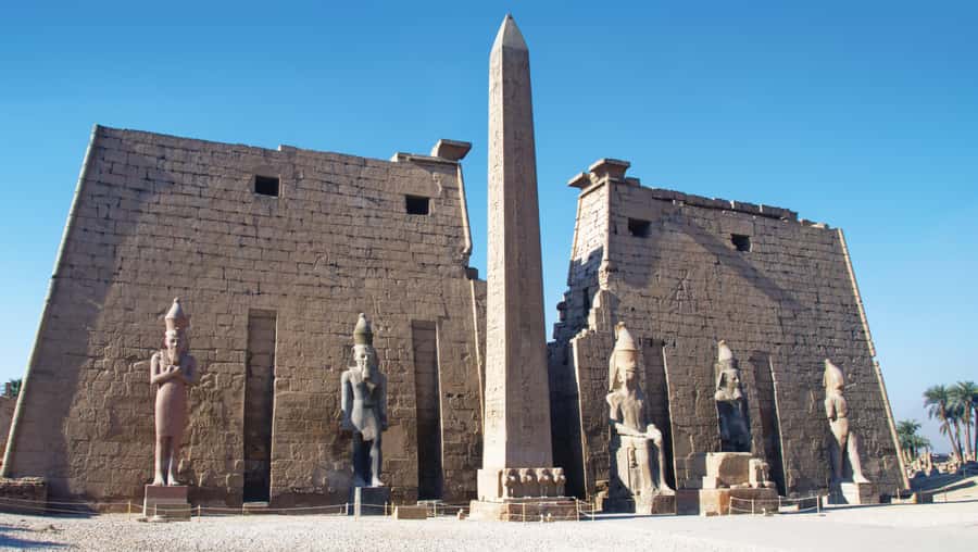 Luxor: Private East and West Banks Tour and Felucca Cruise - Valley of the Kings: tombs below the desert hills