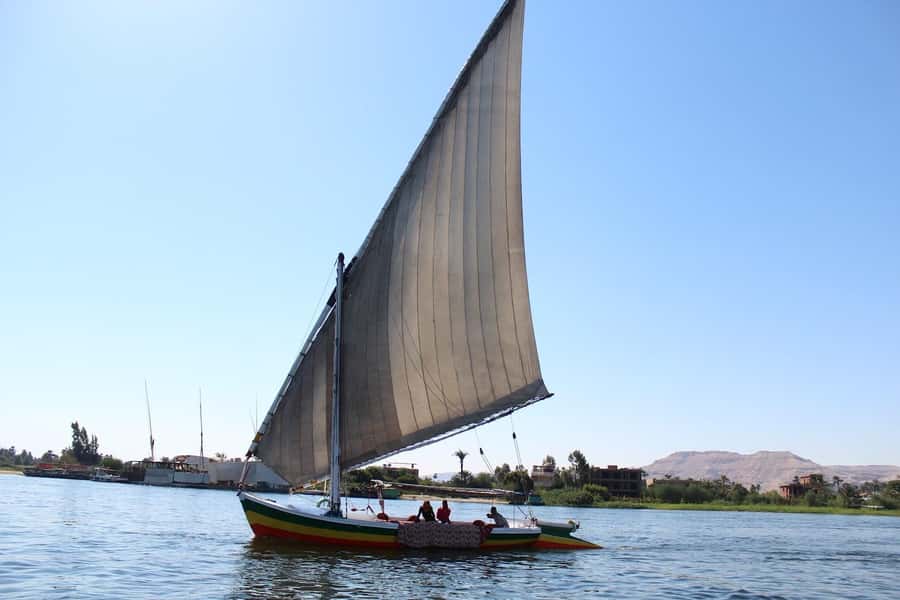 Luxor: Private Felucca Boat Trip with Hotel Pickup - Why a Luxor sunset looks better from the river