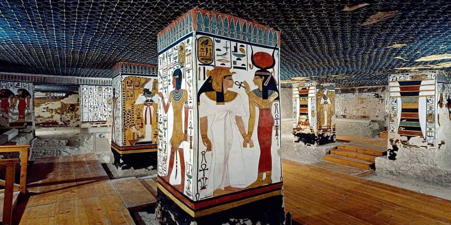 Luxor: Valley of the Kings and Queens Guided Tour with Lunch - How much value do you get for $40?