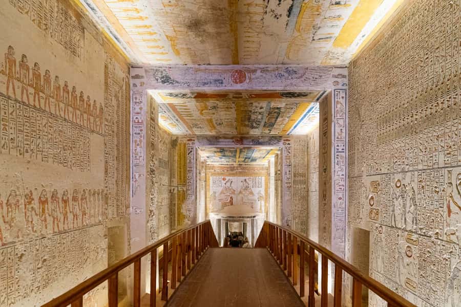 Luxor: West and East Banks All-Inclusive Tour & Balloon Ride - Hatshepsut’s Temple and the cliffs of Deir el-Bahari