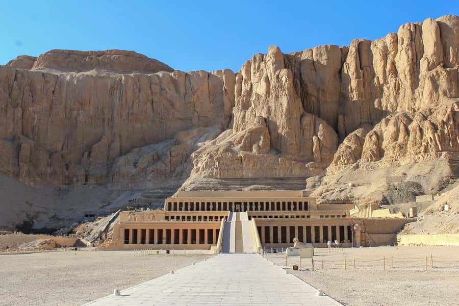 Makadi Bay: Luxor Highlights & King Tut Tomb Full-Day Tour - The guides make the difference