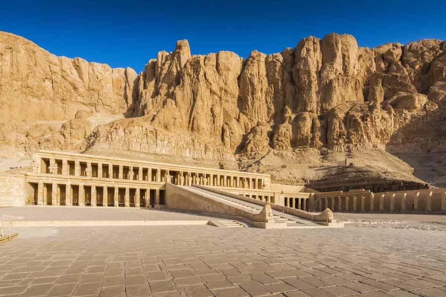 Makadi Bay: Luxor Highlights & King Tut Tomb Full-Day Tour - Shared trip or private group?