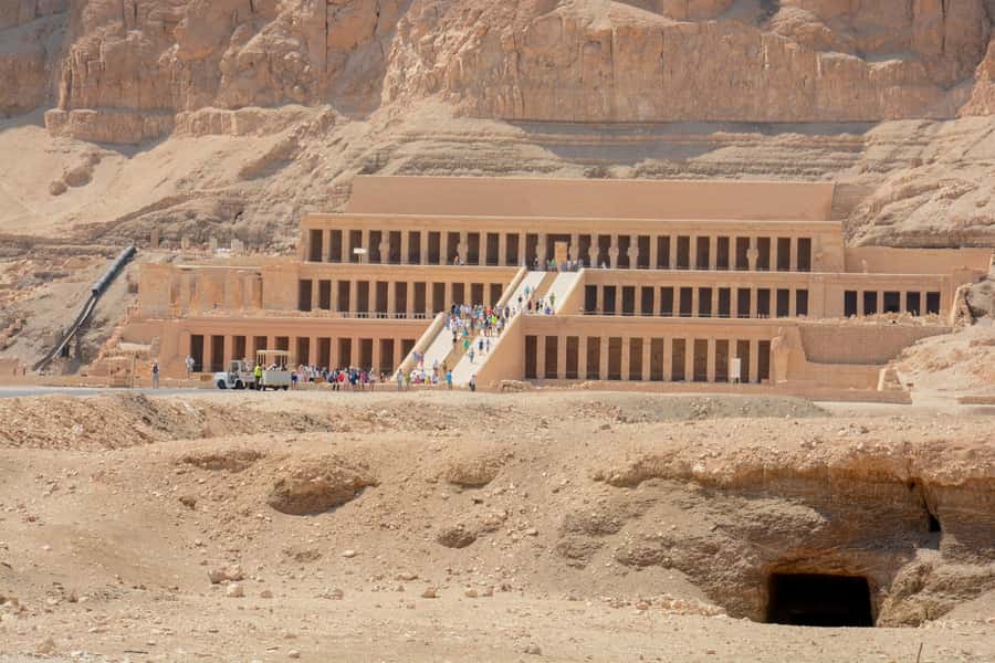 Makadi Bay: Luxor Private Tour Kings Valley and Hatshepsut - Lunch beside the Nile, with options to check