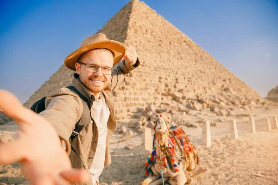 Marsa Alam: Ancient Cairo & Giza Pyramids Day Trip by Plane - The flight from Hurghada and the first Cairo pickup