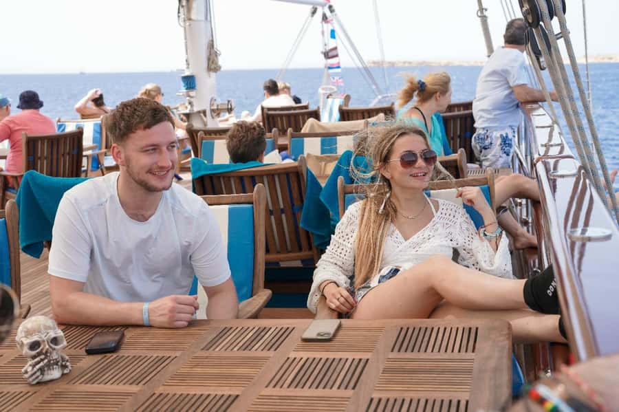 Marsa Alam: Pirates Premium Boat to turtle bay with lunch - What to bring and how to prepare