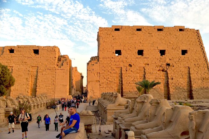Private 04 Days Days Nile Cruise from Aswan to Luxor - Food, cabins, and what the $640 covers