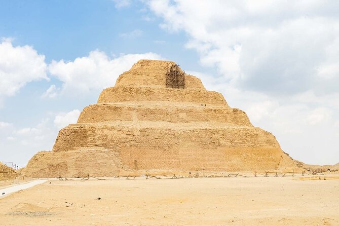 Private All Inclusive;Giza Pyramids,Sphinx,Memphis,Saqqara,Lunch&Camels - Egyptian lunch at a local restaurant