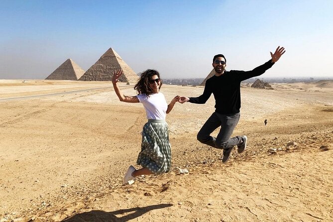 Private Cairo Day Tour Giza Pyramid, Sphinx, Civilisation Museum - Starting with the Great Pyramid of Giza