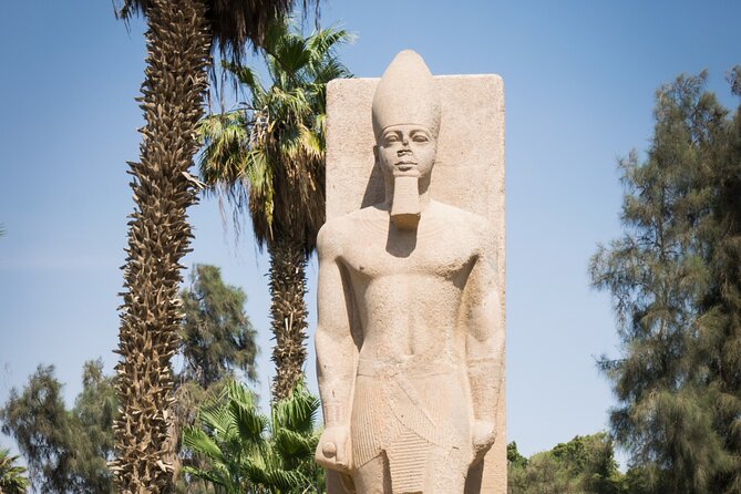 Private Day Tour Giza Pyramids,Sphinx,Saqqara and Memphis - Lunch, water, and the midday pause