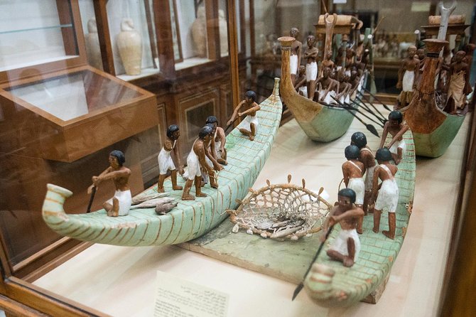 Private day tour to Giza Pyramids, Sphinx Egyptian Museum and Citadel - What the $8 price really means