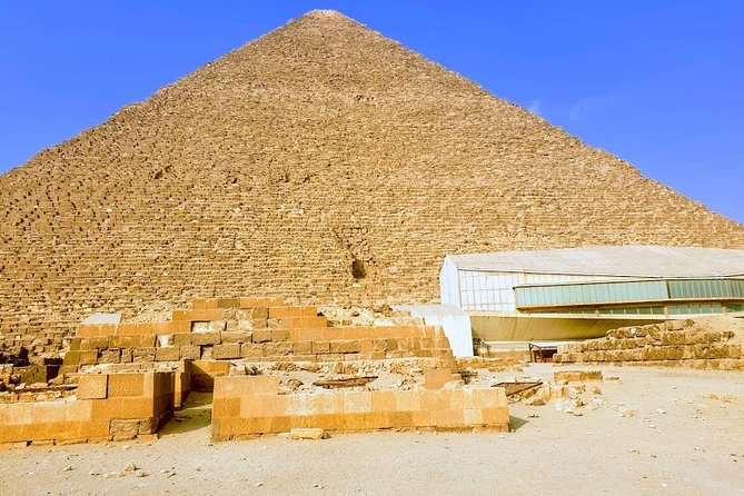 Private day trip to Cairo from Hurghada - The Sphinx and Valley Temple complete the classic circuit