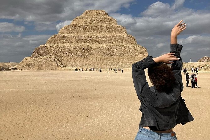 Private Full day Tour to Giza Pyramids Sakkara and Memphis - Guide quality and the human side of the tour
