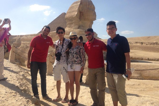 Private Full-Day Tour Visiting Giza Pyramids, Egyptian Museum and Old Market - The Sphinx and the best pyramid photographs
