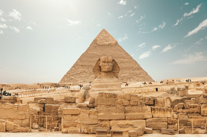 Private Giza Pyramids & Sphinx Day Tour with Lunch from Cairo - Khafre’s Pyramid and the Sphinx connection