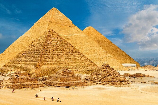 Private Giza Pyramids & Sphinx Day Tour with Lunch from Cairo - The panoramic viewpoint and photo time