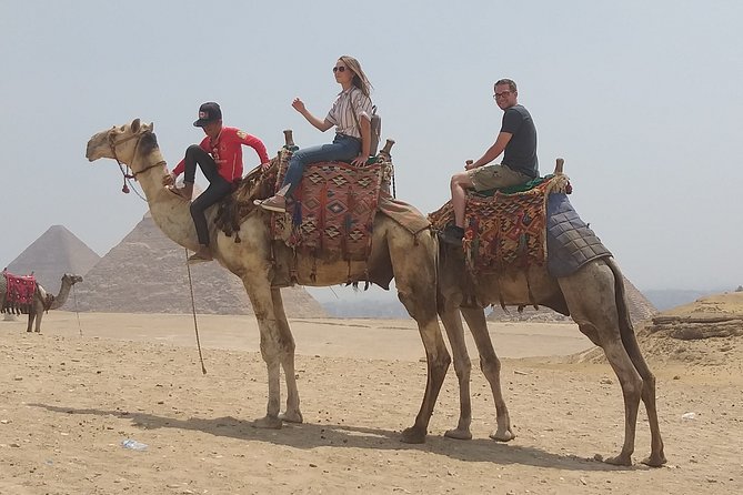 Private Guided Tour to Giza Pyramids and Sphinx - Lunch, bottled water, and the heat