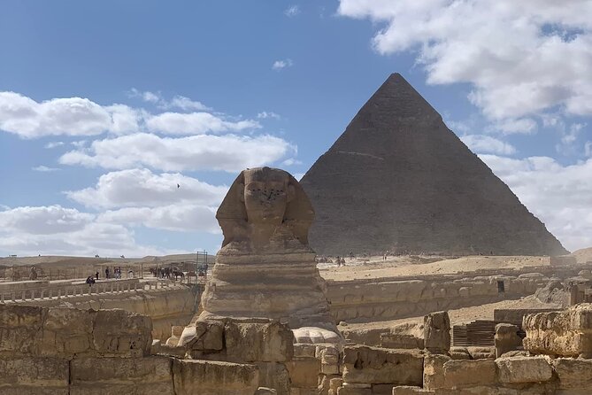 Private Guided Tour to Pyramids of Giza and Sphinx - Pickup from Cairo or Giza