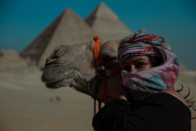 Private Half-Day Tour: Giza Pyramids and Sphinx by Camel - The Giza Plateau puts the monuments in context