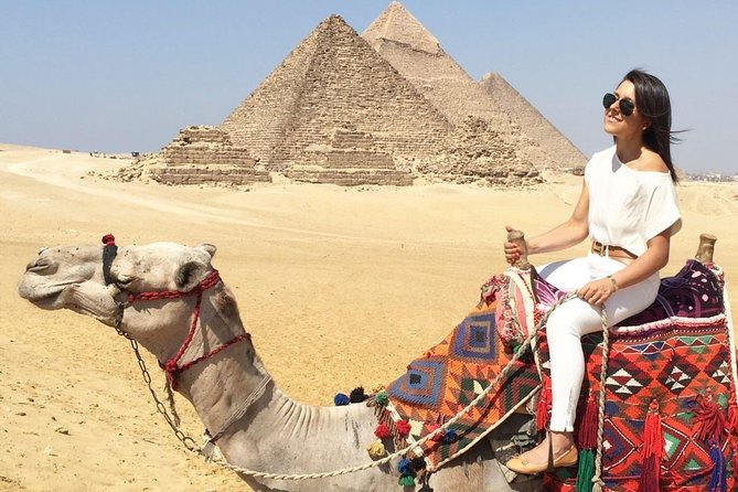 Private Tour: Day Trip to the Pyramids and Sphinx from Cairo - Khafre’s Pyramid and the surviving casing stone