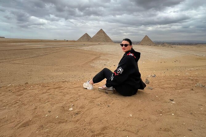 Private Tour Giza Pyramids, Egyptian Museum, lunch and Camel Ride - Private transport makes the Cairo day easier