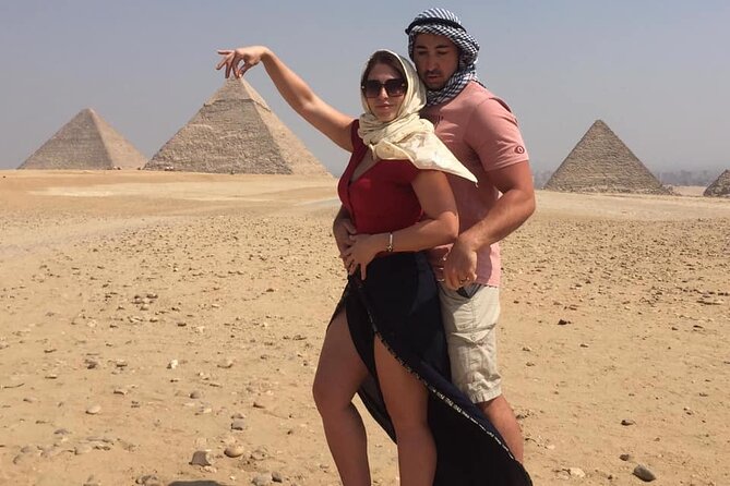 Private Tour Giza Pyramids, Egyptian Museum, lunch and Camel Ride - Giza Pyramids: three royal monuments and a memorable first look