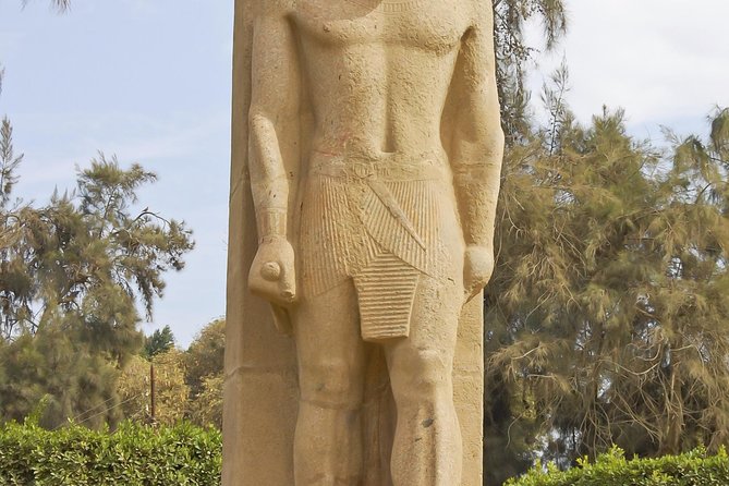 Private Tour: Giza Pyramids, Sphinx, Memphis, Dahshur - The plateau view and a proper visit to the Sphinx